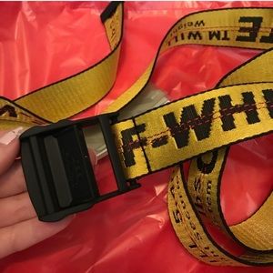 Off-white belt